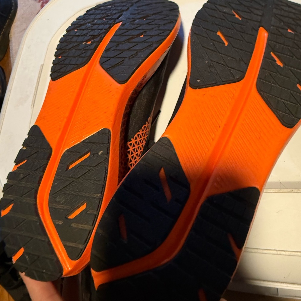 Brooks Hyperion tempo Black and Orange Sneakers - Picture 2 of 6